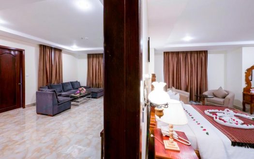 Olympic : 400m fromTuol Sleng Genocide Museum