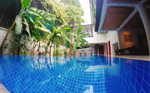 (English) cozy hotel great location in BKK1